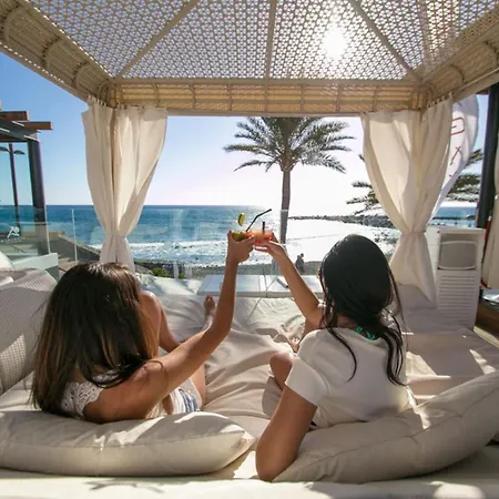 Centrally Located Close To The Ocean. * Arona (Tenerife)