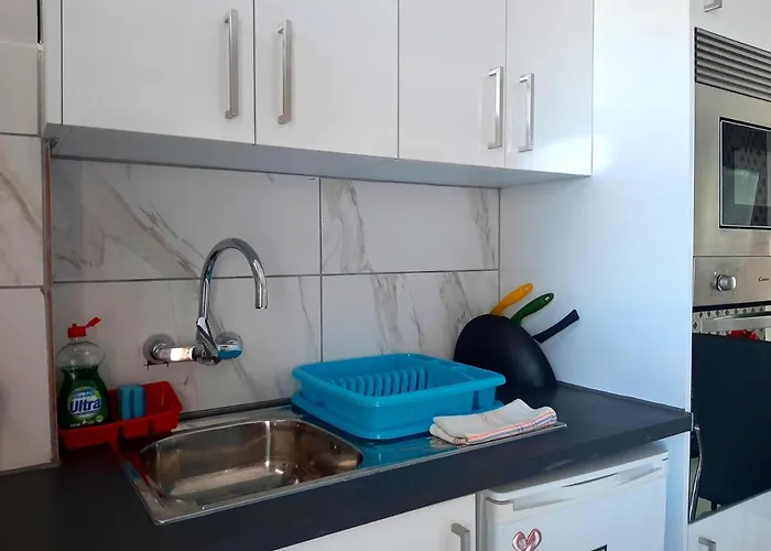 Appartement Centrally Located Close To The Ocean.